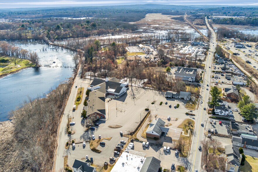 More Photos Of 311 Boston Post Rd, Wayland Office For Sale