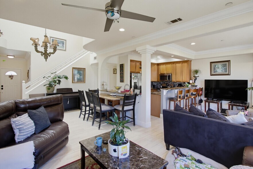 More Photos Of 7565 Romeria St, Carlsbad Apartments For Sale