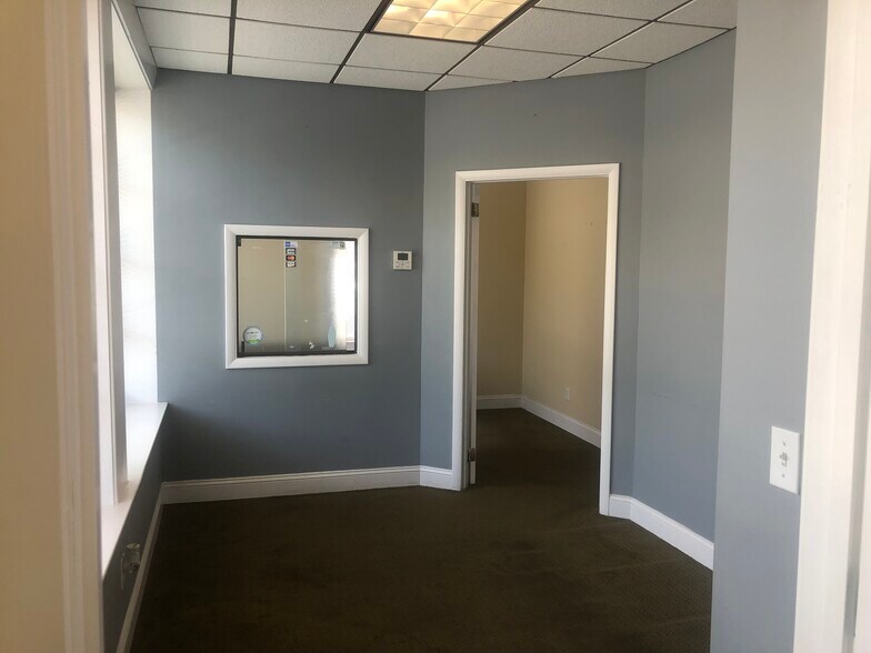 More Photos Of 48 Essex St, Millburn Medical For Lease
