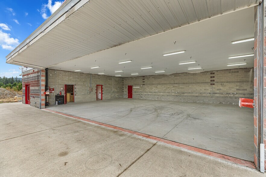 More Photos Of 163 Reagan Ln #4 & 5, Eatonville Specialty For Sale