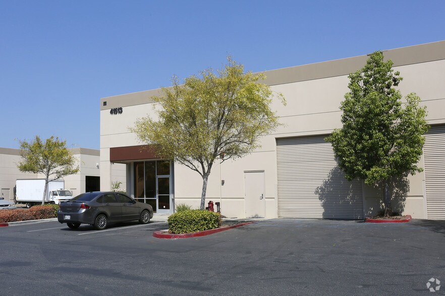 More Photos Of 41513 Cherry St, Murrieta Warehouse For Lease