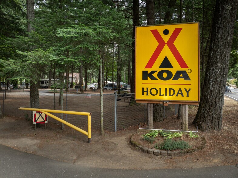 More Photos Of 841 NE Forest Ln, Cascade Locks Trailer Camper Park For Sale
