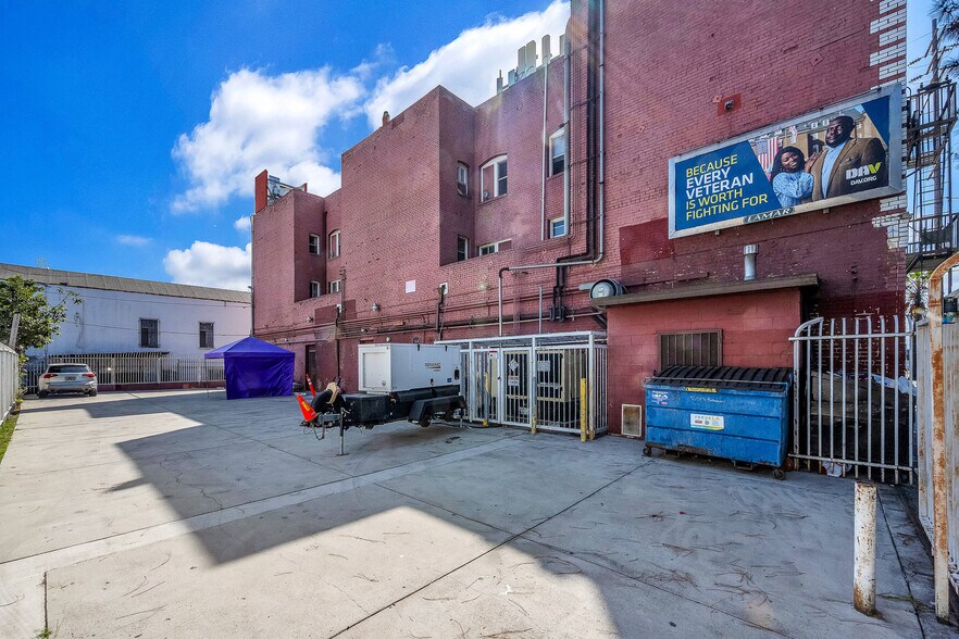 More Photos Of 5734 Broadway, Los Angeles Storefront Retail Residential For Sale