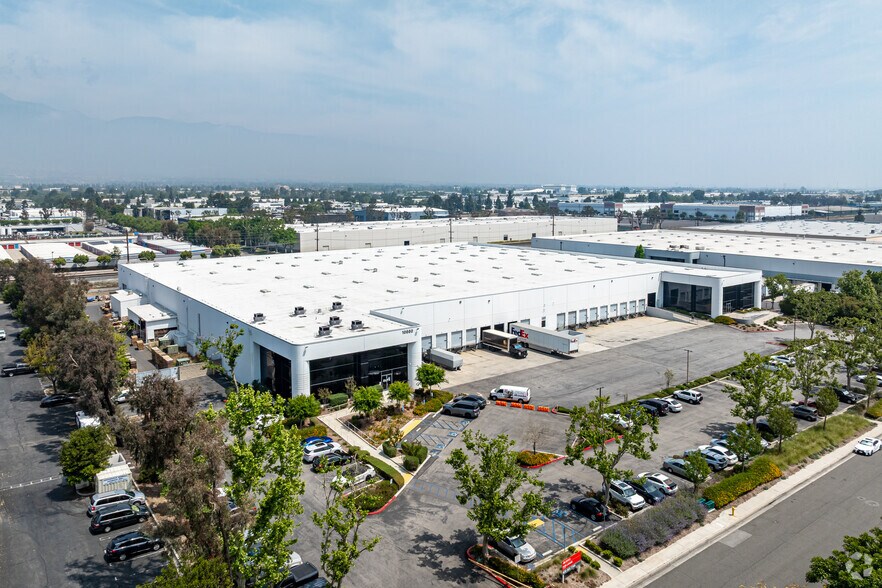 More Photos Of 10660 Acacia St, Rancho Cucamonga Manufacturing For Sale