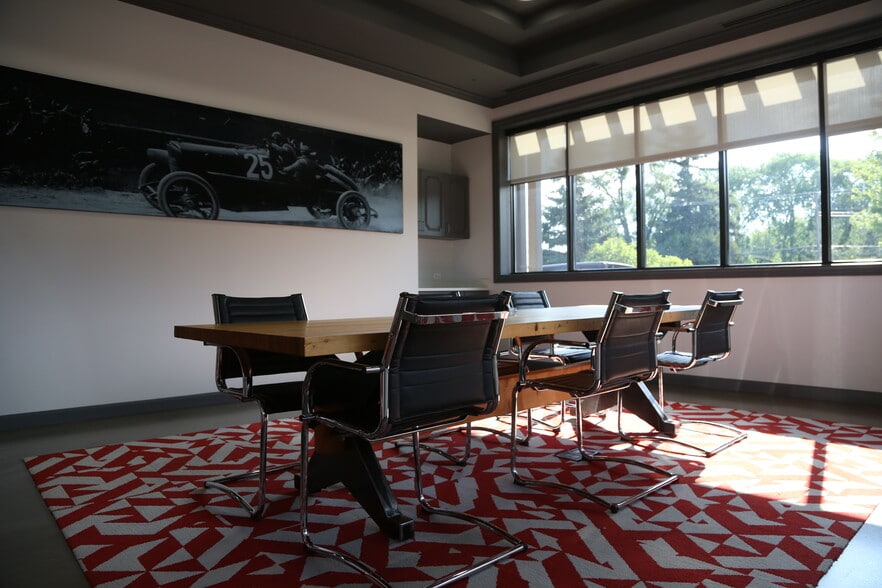 More Photos Of 1901 N Gary Ave, Wheaton Storefront Retail Office For Sale