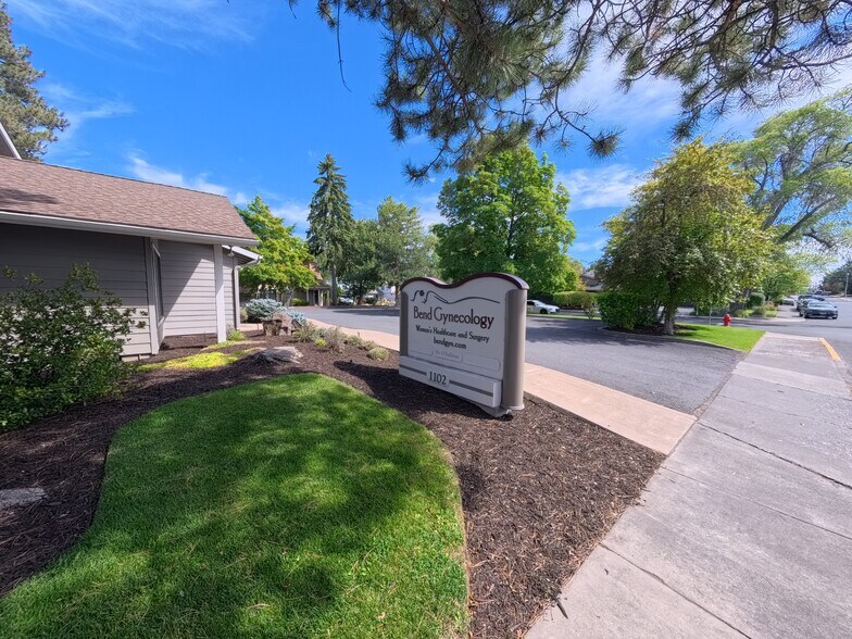 More Photos Of 1102 NE 4th St, Bend Healthcare For Lease