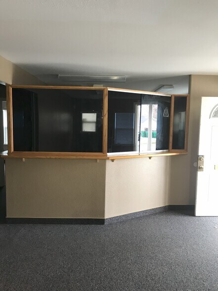 More Photos Of 404 S Pratt Ave, Carson City Office For Sale