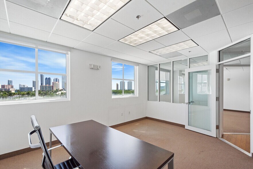 More Photos Of , North Miami Beach Office For Sale