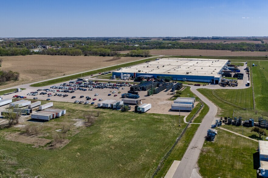 More Photos Of 1111 Izaak Walton Dr, Seward Manufacturing For Lease