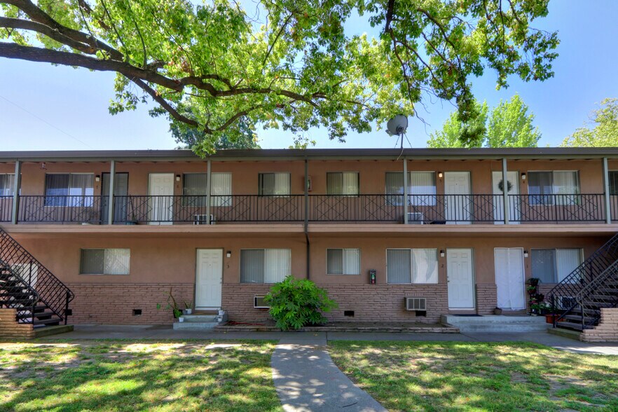 More Photos Of 1100 Weber Way, Sacramento Apartments For Sale