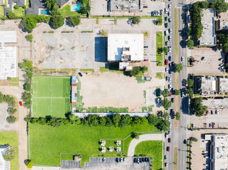 More Photos Of 3800 Hillcroft, Houston Land For Sale