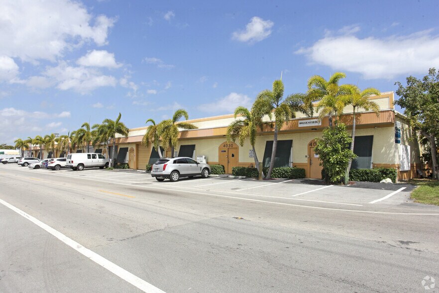 Primary Photo Of 4028-4030 NE 6th Ave, Oakland Park Warehouse For Lease