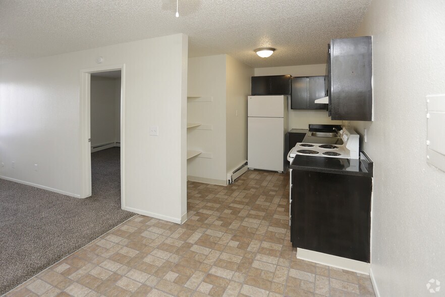 More Photos Of 2025 Jerry Murphy Rd, Pueblo Apartments For Sale