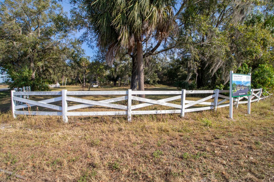 More Photos Of 12910 Pritchart Rd, Parrish Unknown For Lease