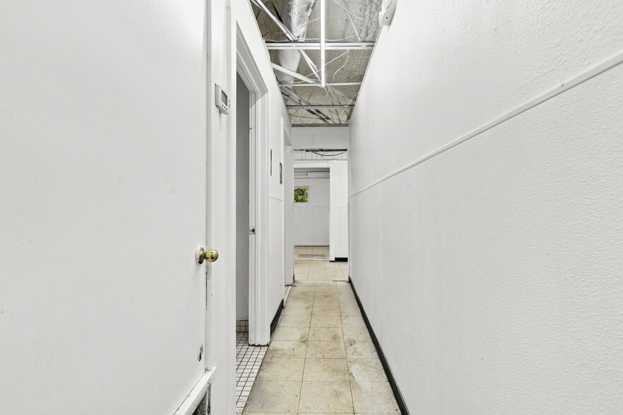 More Photos Of 1271 Oak St, Schertz Schools For Lease