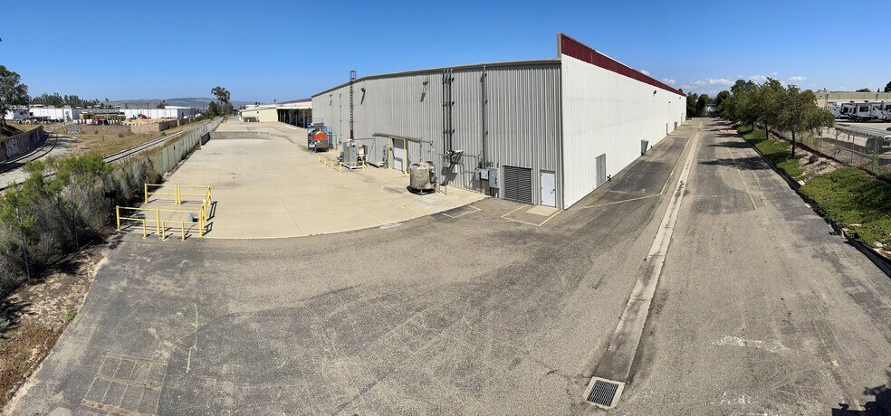 More Photos Of 2717 Aviation Way, Santa Maria Warehouse For Lease