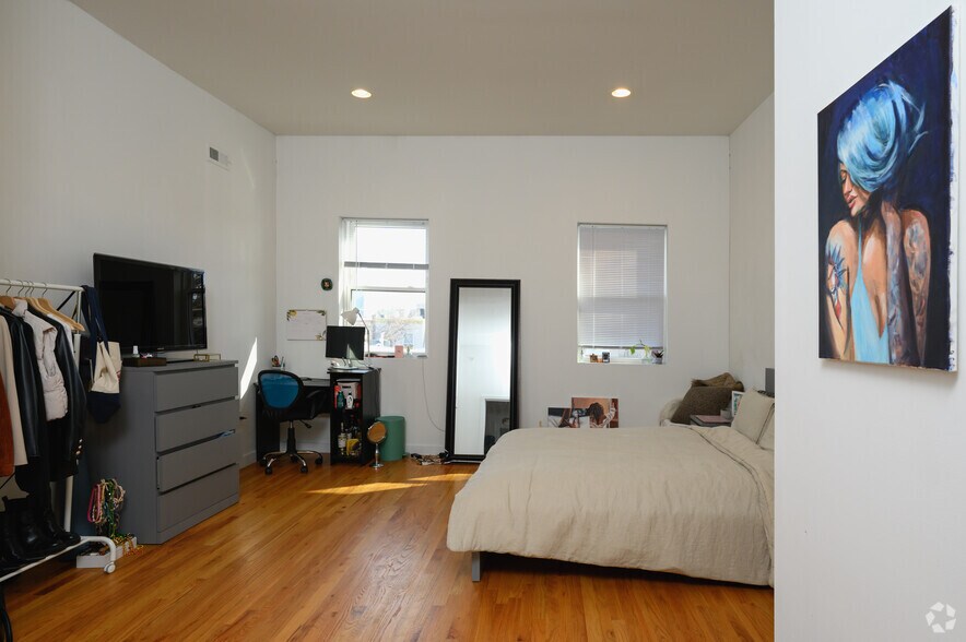 More Photos Of 521 N 34th St, Philadelphia Apartments For Sale