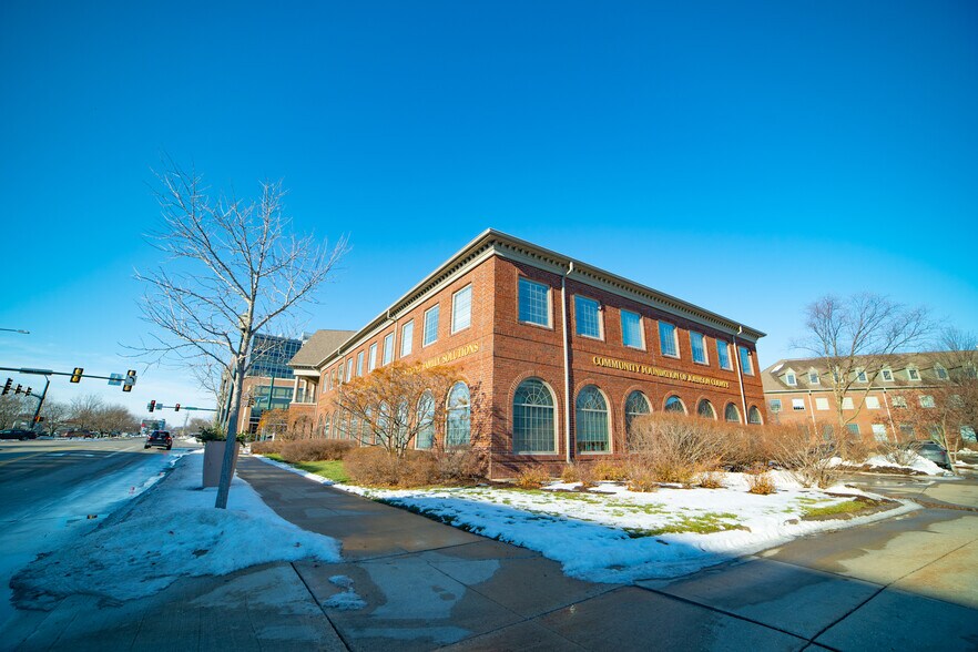 More Photos Of 501 12th Ave, Coralville Office For Sale