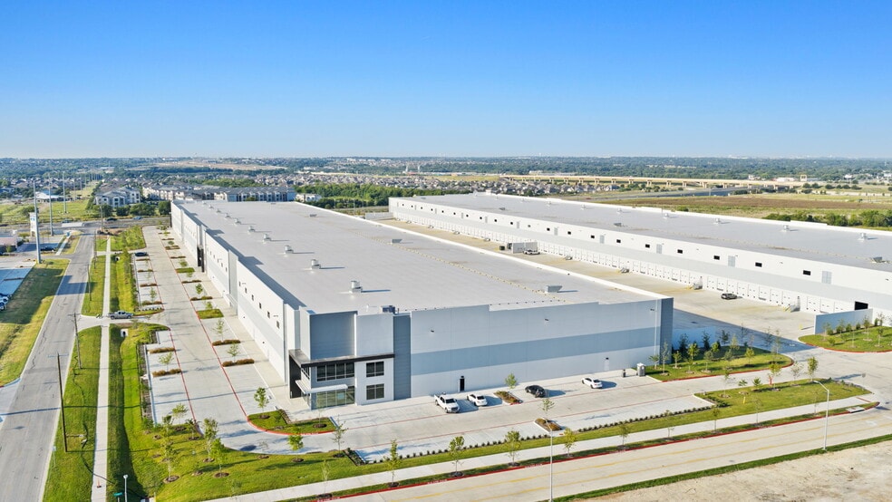 More Photos Of 151 Alliance Blvd, Hutto Distribution For Sale