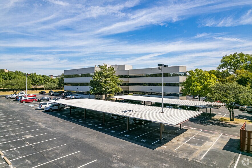 More Photos Of 2929 N Central Expy, Richardson Office For Lease