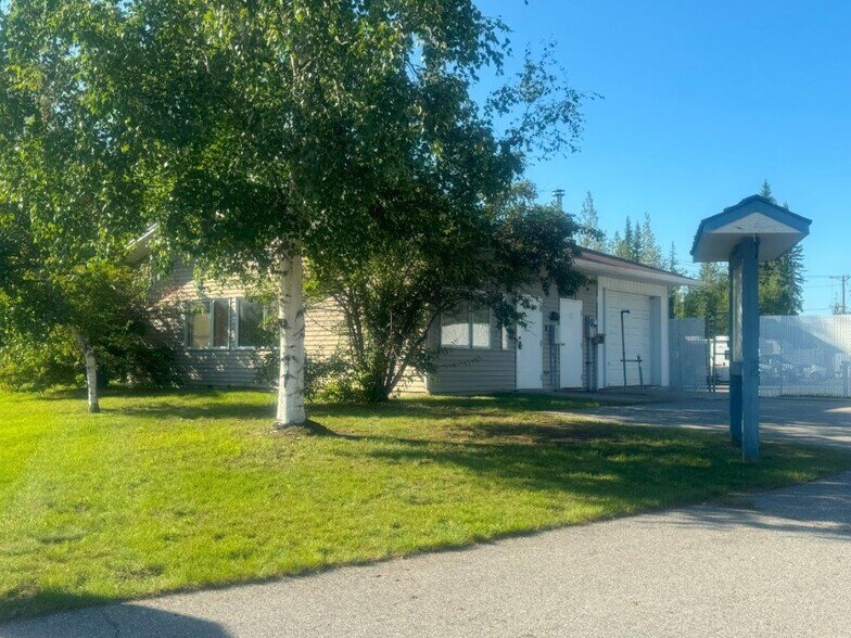 More Photos Of 1422 Hampstead Ave, Fairbanks Office For Lease