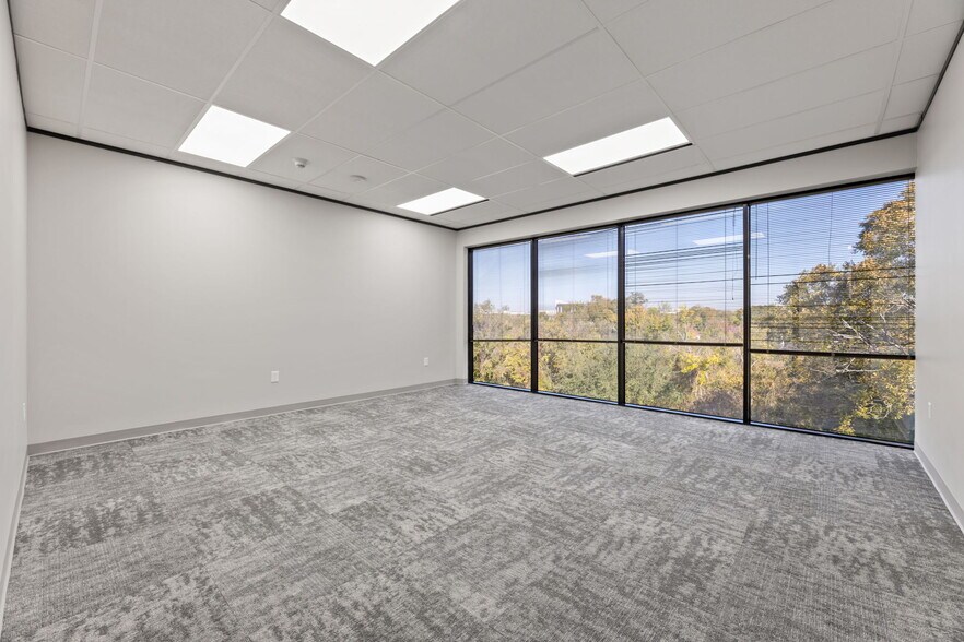 More Photos Of 1011 Highway 6 S, Houston Office For Lease