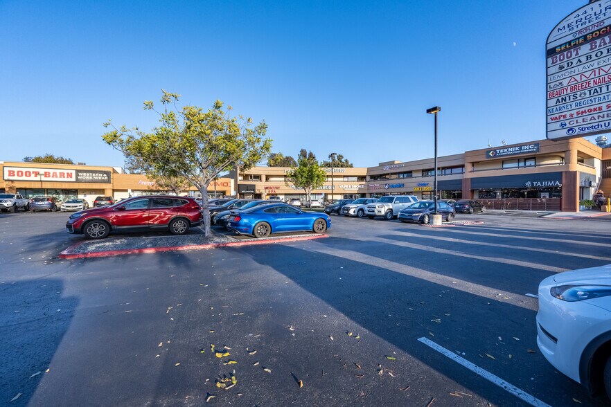 More Photos Of 4411 Mercury St, San Diego Unknown For Lease