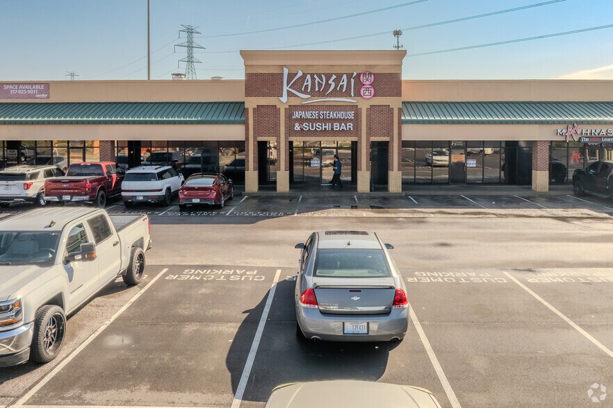 More Photos Of 1370 Veterans Pky, Clarksville Restaurant For Sale