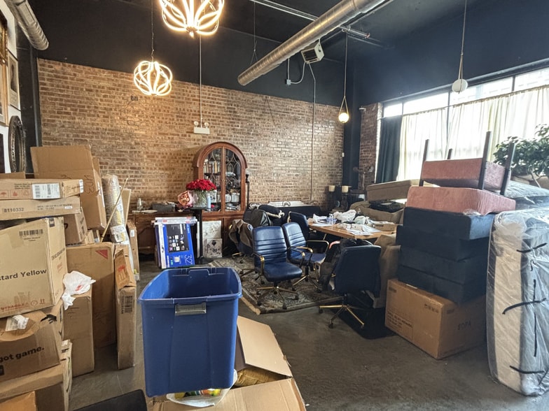 More Photos Of 2014-2036 S Michigan Ave, Chicago Office Residential For Lease