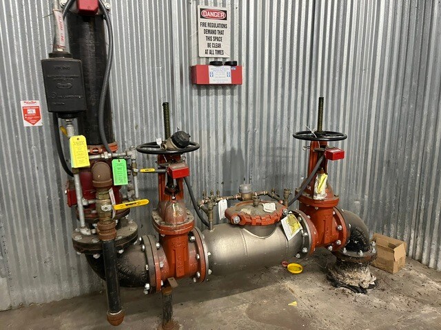 More Photos Of 301 Avenue 11 NW, Atkins Warehouse For Lease