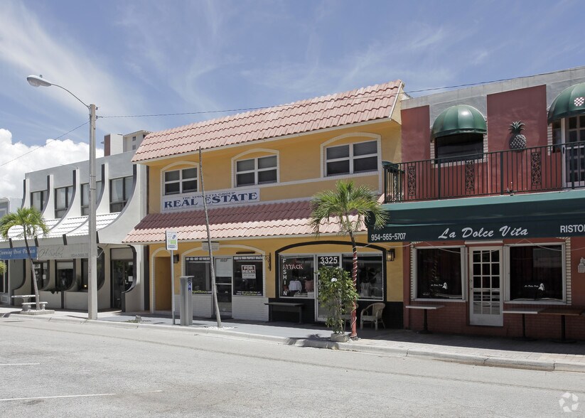 More Photos Of 3321-3325 NE 33rd St, Fort Lauderdale Storefront Retail Office For Sale