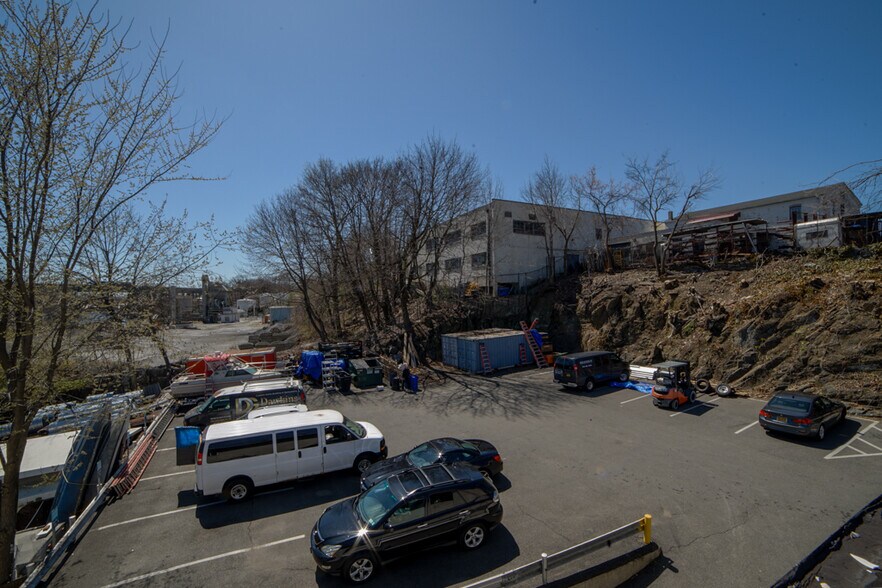 More Photos Of 1 Martin Pl, Port Chester Manufacturing For Lease