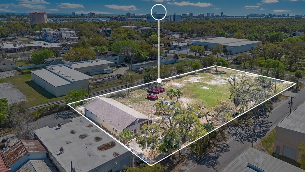 More Photos Of 327 Marion St, Daytona Beach Warehouse For Sale