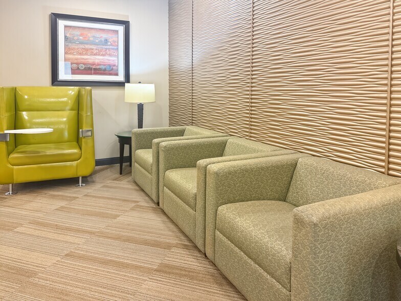 More Photos Of 10 Four Seasons Pl, Toronto Coworking Space