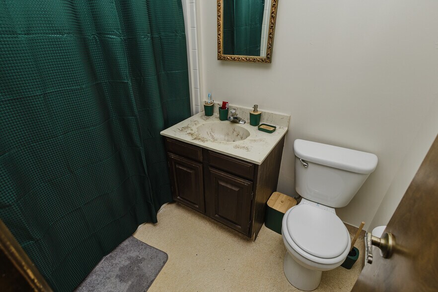 More Photos Of 3102 Sierra Pky, Hutchinson Apartments For Sale