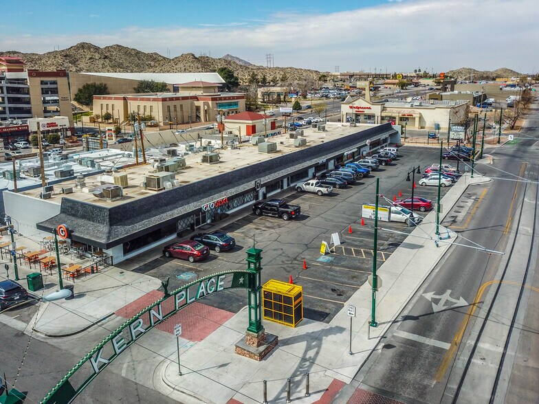 More Photos Of 2701-2727 N Stanton St, El Paso Storefront For Sale