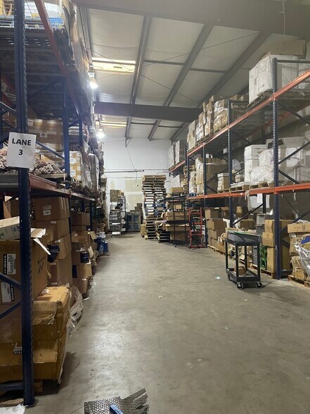 More Photos Of 3575 Trotter Dr, Alpharetta Warehouse For Lease