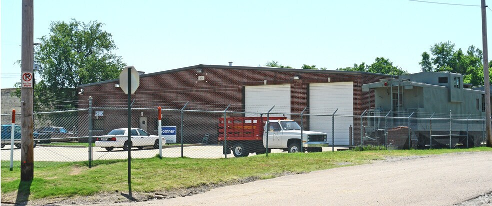 More Photos Of 65 W Carolina Ave, Memphis Service For Lease