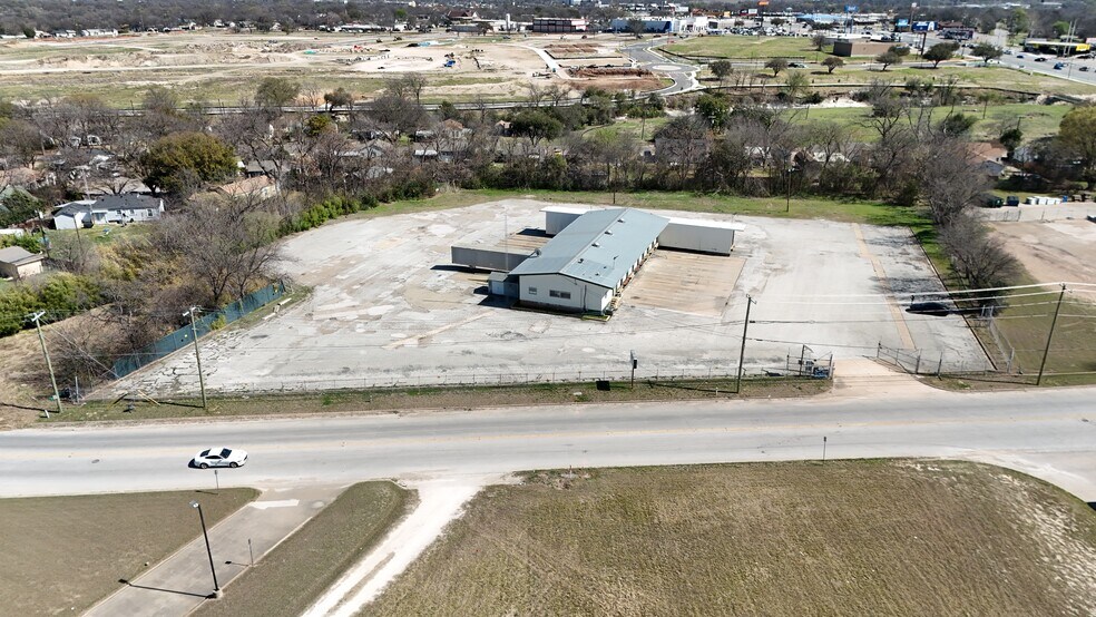More Photos Of 3230 Clay Ave, Waco Industrial For Sale
