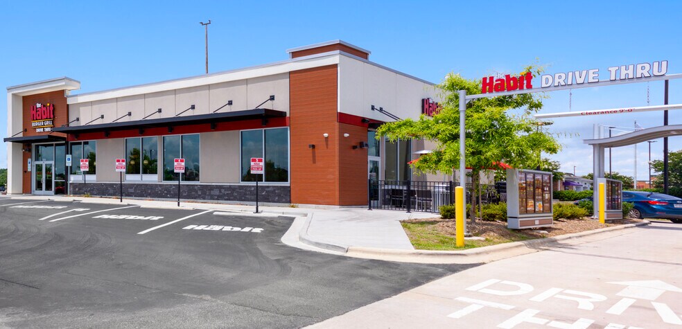 More Photos Of 2121 W Roosevelt Blvd, Monroe Fast Food For Sale