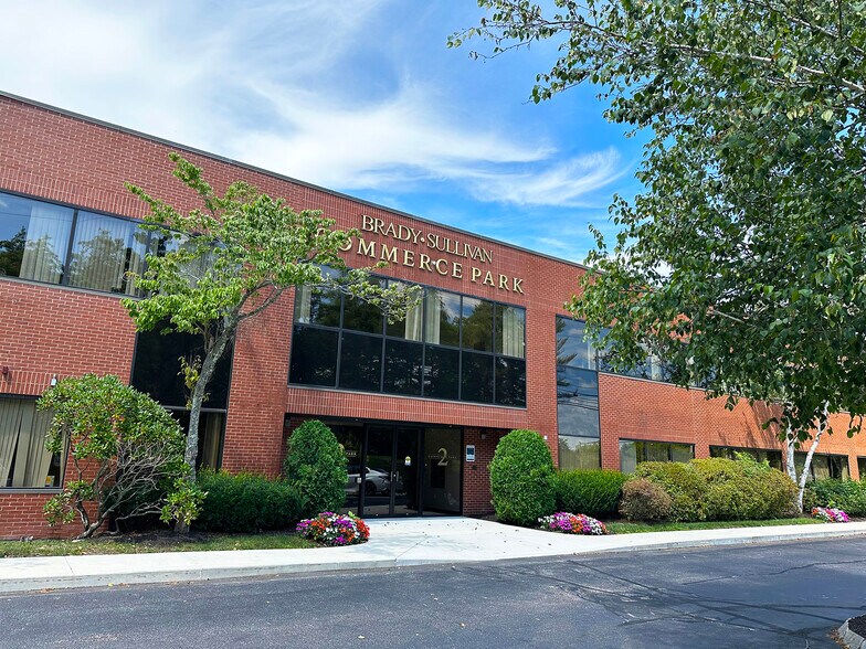 More Photos Of 2 Commerce Dr, Bedford Office For Lease