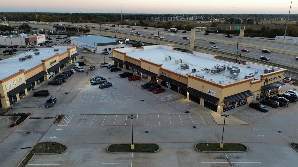 More Photos Of 25414 Northwest Fwy, Cypress Unknown For Lease