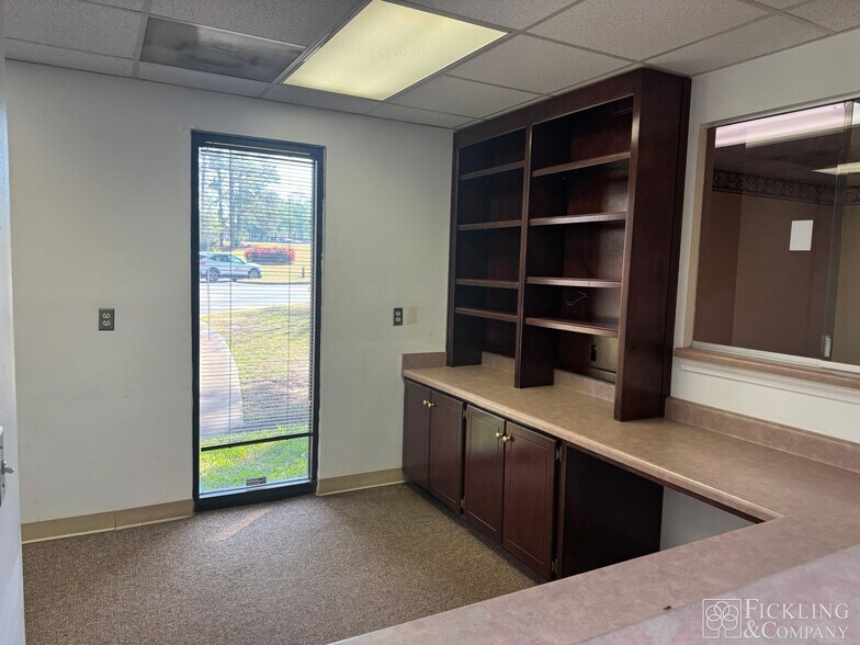 More Photos Of 123 Sparta Hwy, Eatonton Medical For Sale