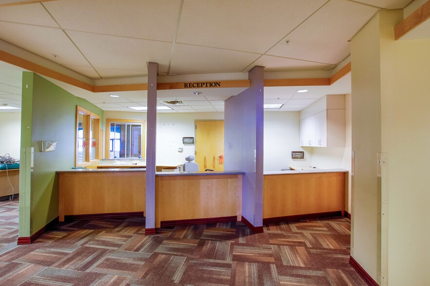 More Photos Of 200 KMD, Waterville Office For Sale