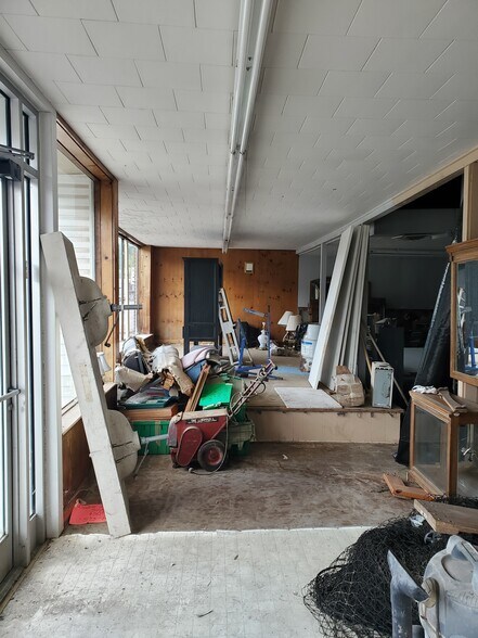 More Photos Of 506 Main St, Rainelle Storefront Retail Office For Sale