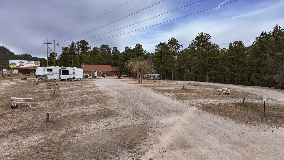More Photos Of 1116 N 5th St, Custer Trailer Camper Park For Sale