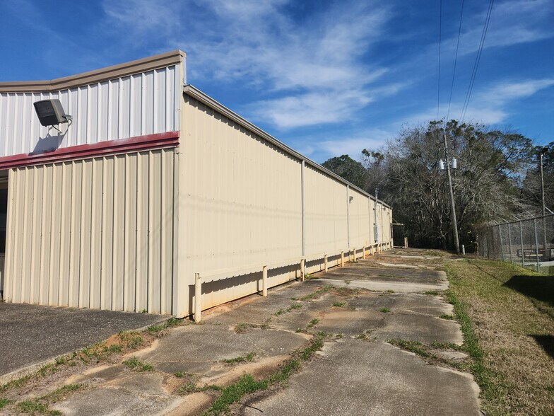 More Photos Of 13115 N Wintzell Ave, Bayou La Batre Freestanding For Sale