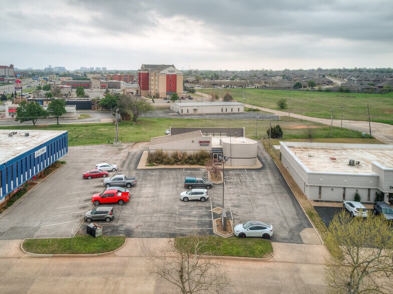 More Photos Of 7304 N Comanche Ave, Oklahoma City Medical For Sale