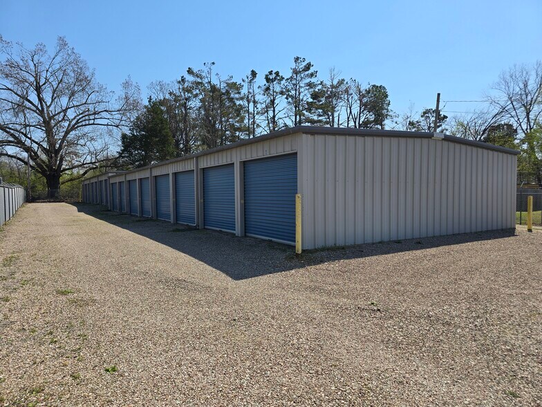 More Photos Of 360 Black Pl, Savannah Self Storage For Sale