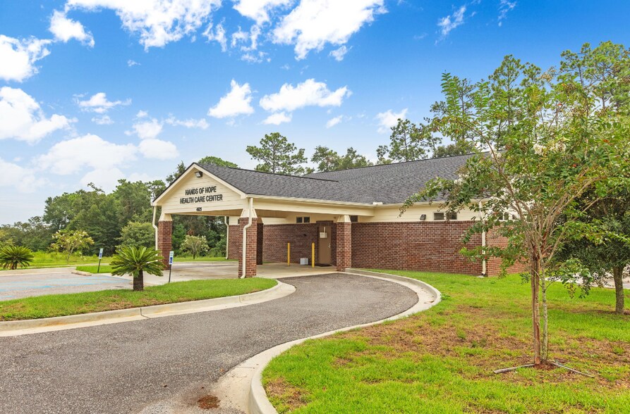Primary Photo Of 4625 Moffett Rd, Mobile Medical For Sale